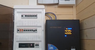 Установка и подключение стабилизаторов напряжения от 576 руб в Сибае - ЭлектроСба